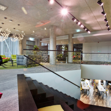 Tekero referents Telia Eesti peahoone. Interface plaatvaibad Urban Retreat, Near & Far ja Human Nature. 