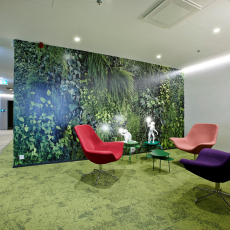 Tekero referents Telia Eesti peahoone. Interface plaatvaibad Urban Retreat, Near & Far ja Human Nature. 